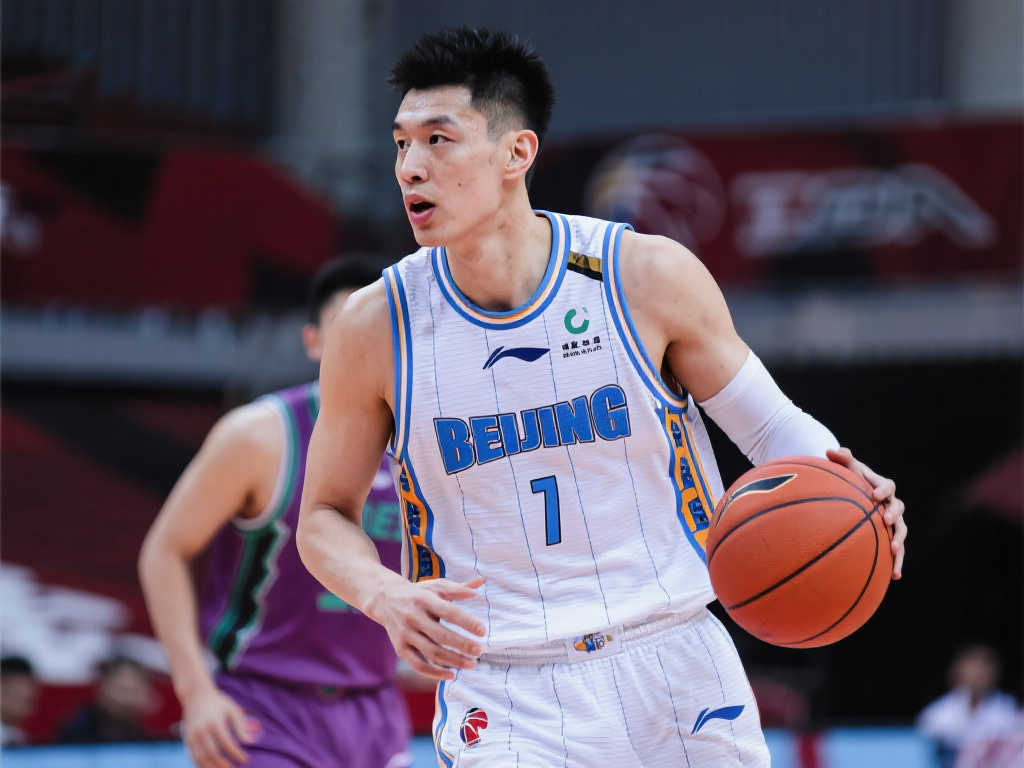 退役后的邹 退役后的邹