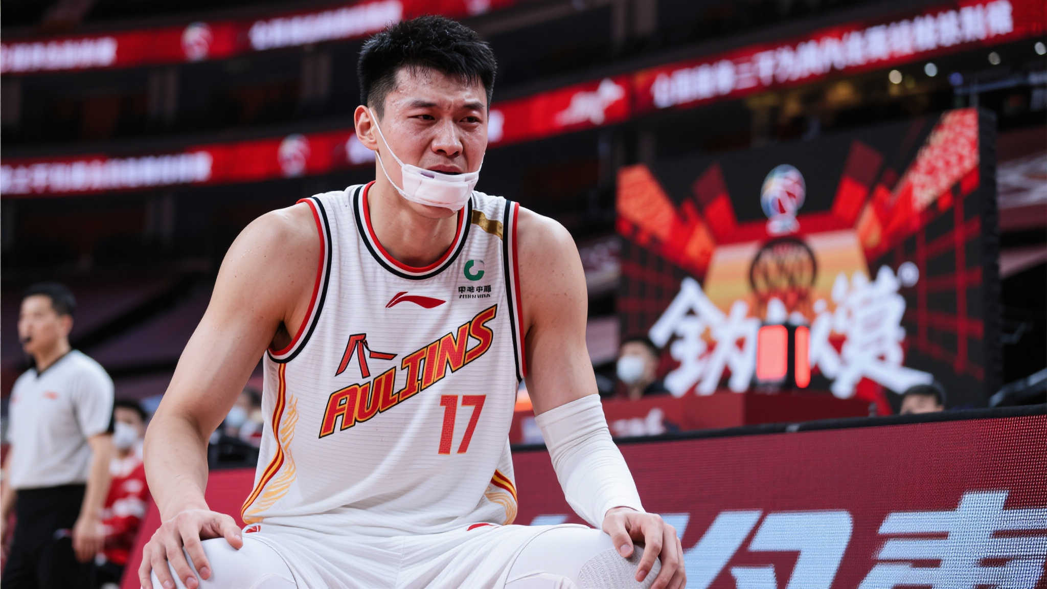 迎战强大的 迎战强大的